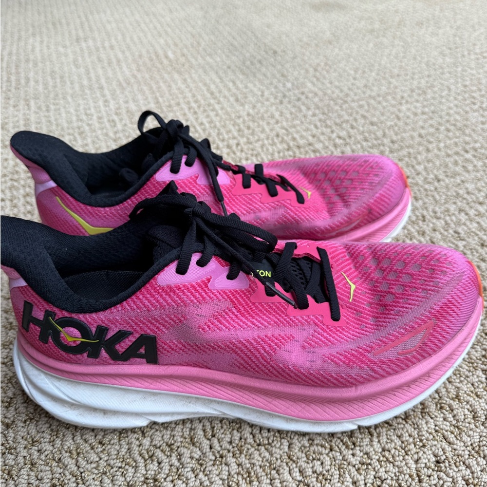 Hoka Clifton 9 Women's Pink Running Shoes